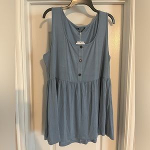 Bloom Chic Blue, button down tank top. 2x flowy middle